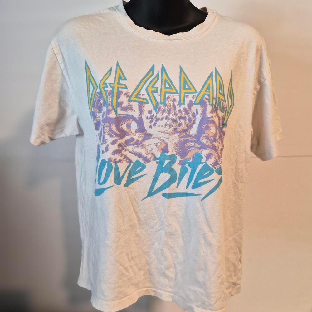 Rare Find: Def‎ Leppard "Love Bites" Hysteria '87 Tour Tee size xs